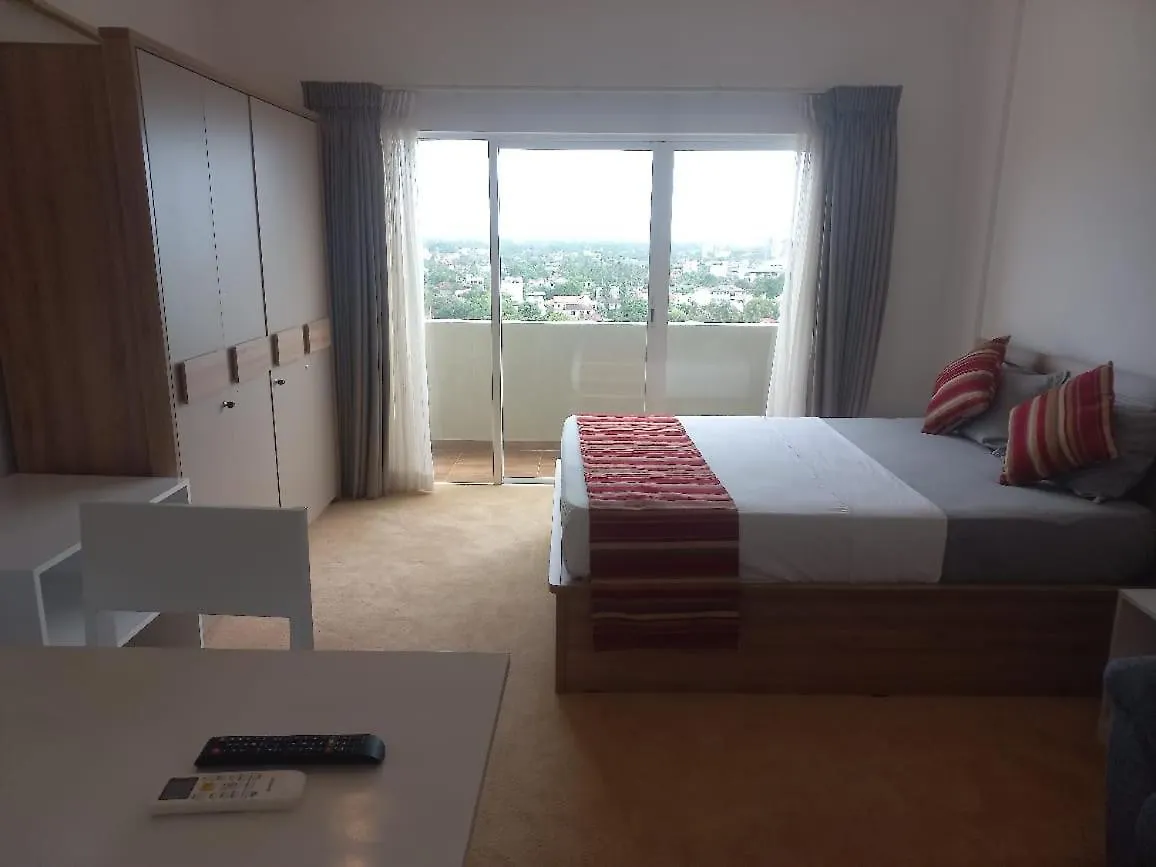 Sea View - Luxury Apartments By Tyronne Negombo