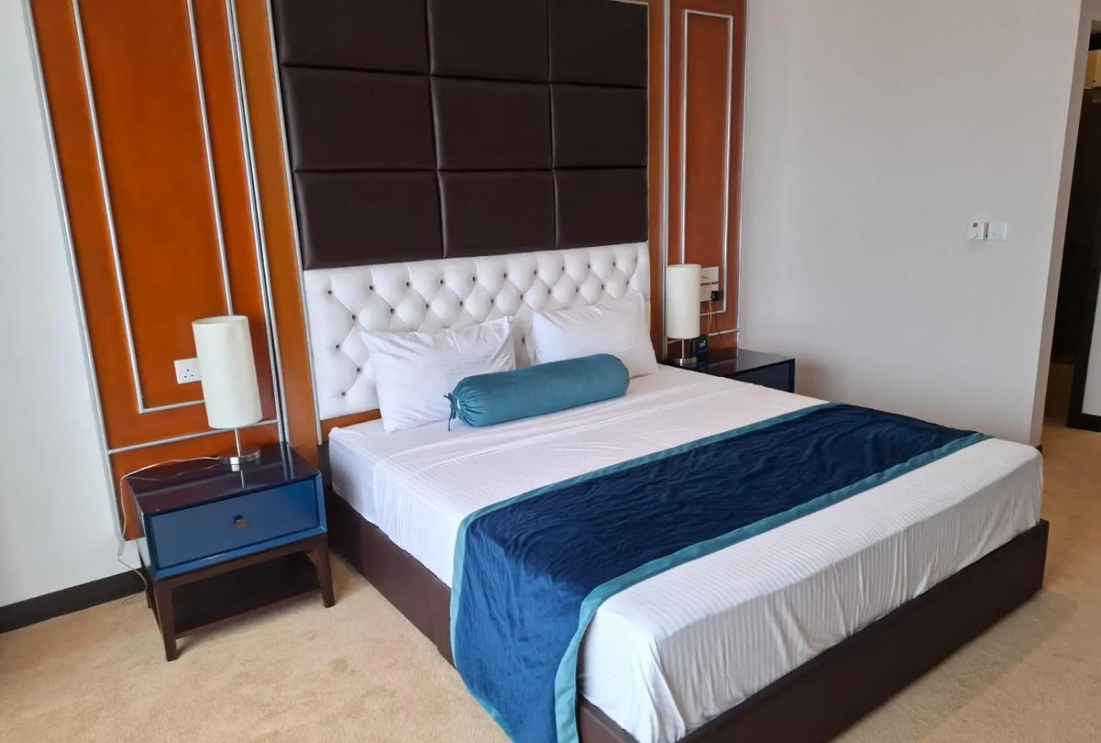Sea View - Luxury Apartments By Tyronne Negombo