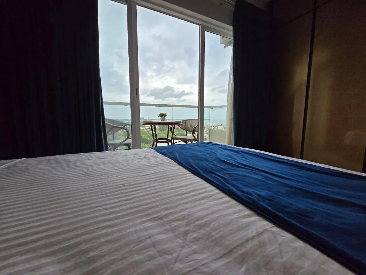 Sea View - Luxury Apartments By Tyronne Negombo